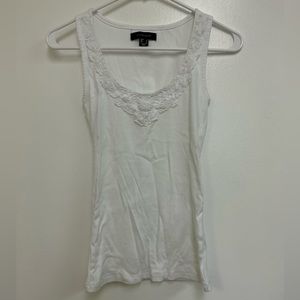 Women’s Tank Tops White Size 4